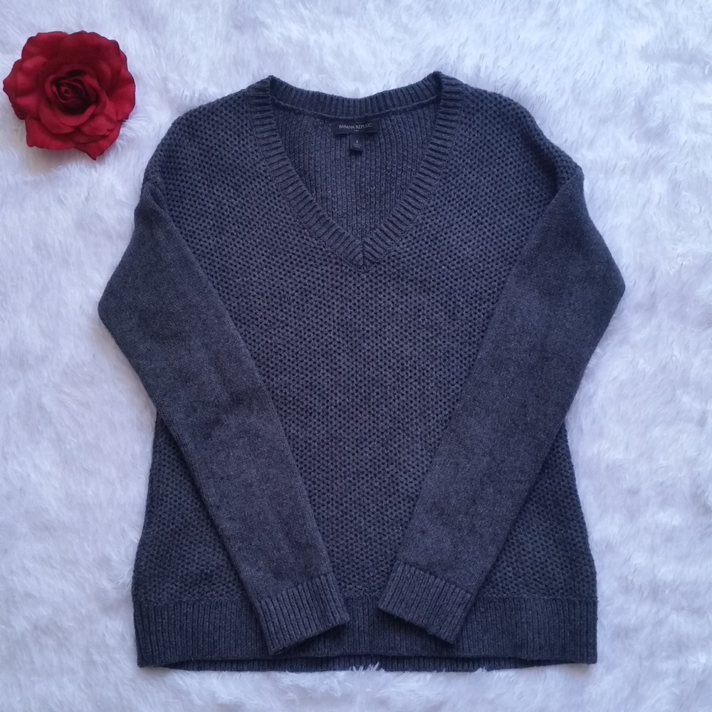 Banana Republic Gray Knit Sweater